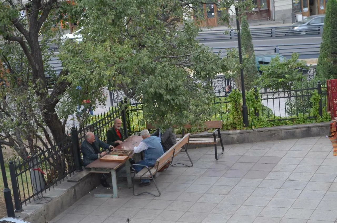 Silver Street Apartment Tbilisi